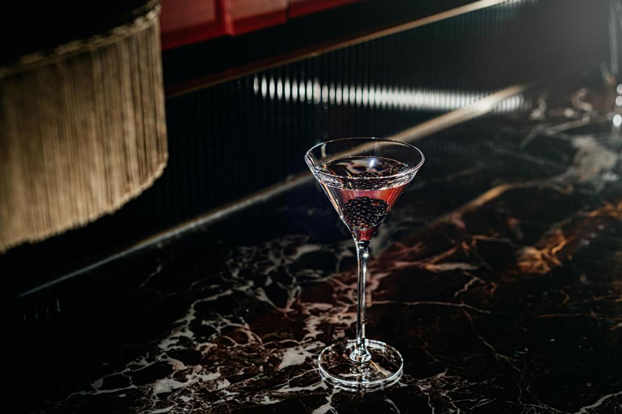 Chateau Denmark London Exterior foto A dry martini